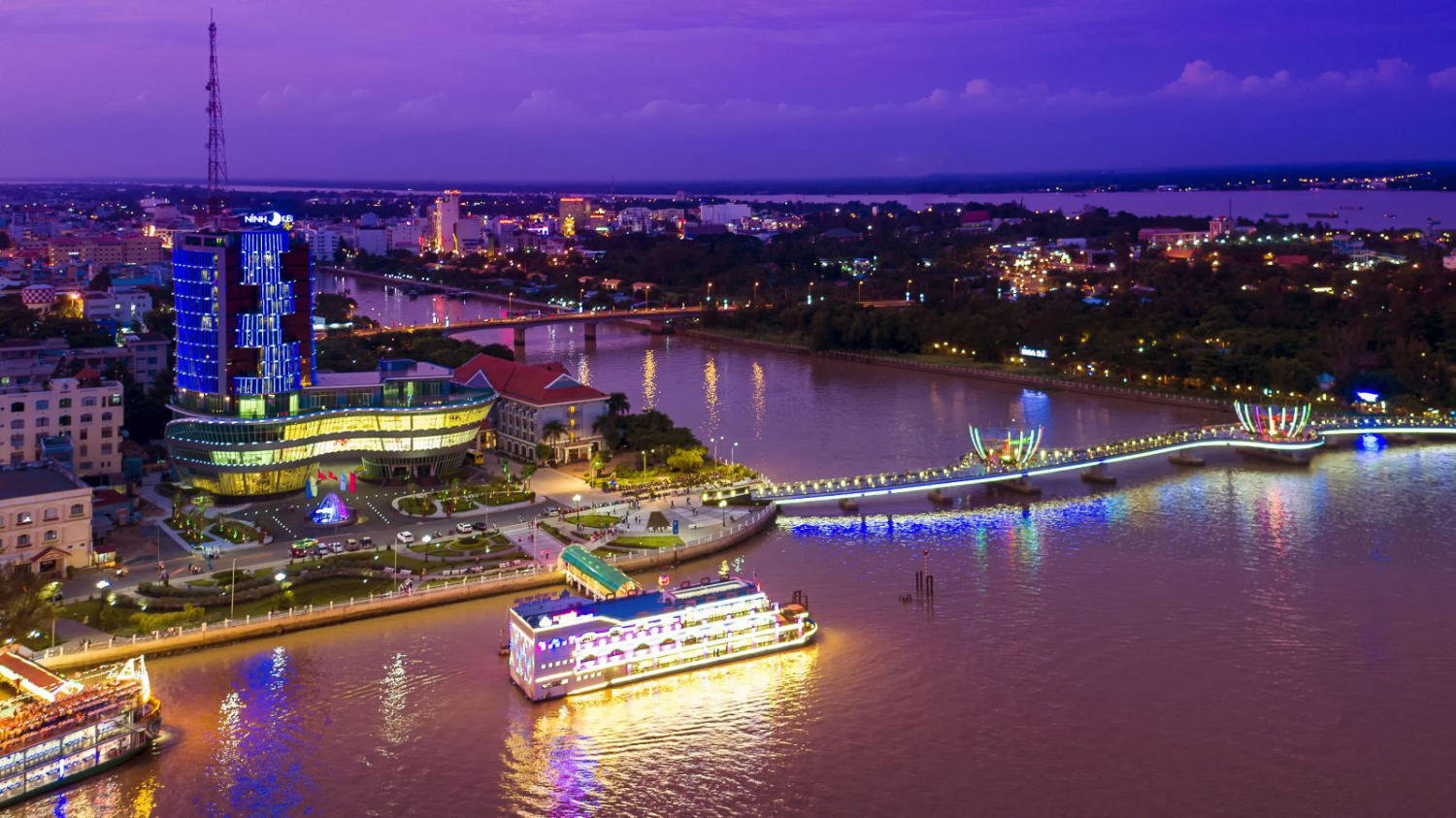 Cần Thơ một ngày chơi gì? Khám phá trọn vẹn miền Tây trong vòng một ngày đầy ắp trải nghiệm