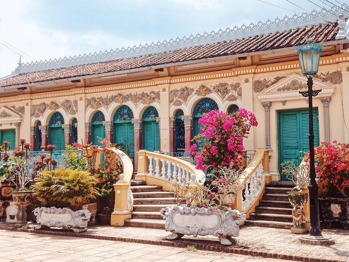 Khám Phá Vẻ Đẹp Truyền Thống của Nhà Cổ Bình Thủy Cần Thơ - Hành Trình Thư Giãn Giữa Vùng Đất miền Tây Thanh Bình